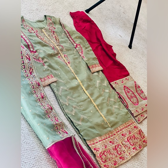 Pakistani Indian party wear dress - Picture 3 of 5